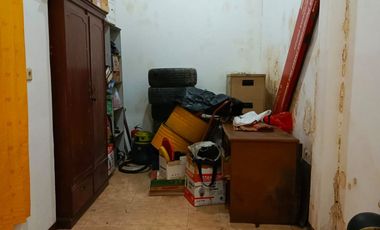 Dijual Cepat Kantor Bus Pariwisata PO Deborah Jln. Margonda Raya Depok.