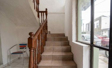 Local COMERCIAL en Guadalupe con Infraestructura para Cámara Fría (1 Cuarto Aislado). Ideal Florería/Farmacia. Uso de suelo Comercial.