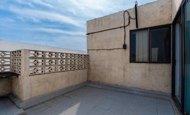 Local COMERCIAL en Guadalupe con Infraestructura para Cámara Fría (1 Cuarto Aislado). Ideal Florería/Farmacia. Uso de suelo Comercial.