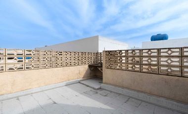 Local COMERCIAL en Guadalupe con Infraestructura para Cámara Fría (1 Cuarto Aislado). Ideal Florería/Farmacia. Uso de suelo Comercial.