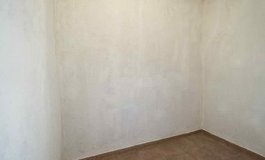 Local COMERCIAL en Guadalupe con Infraestructura para Cámara Fría (1 Cuarto Aislado). Ideal Florería/Farmacia. Uso de suelo Comercial.