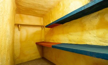 Local COMERCIAL en Guadalupe con Infraestructura para Cámara Fría (1 Cuarto Aislado). Ideal Florería/Farmacia. Uso de suelo Comercial.