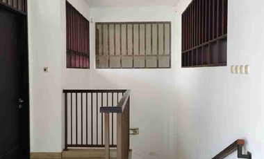 Disewakan Rumah Mewah Siap Huni di Mekar Wangi