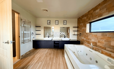 Luxury 4 Bedroom Villa in Clark For Sale with Panoramic Views near Golf Course Sun Valley D'heights