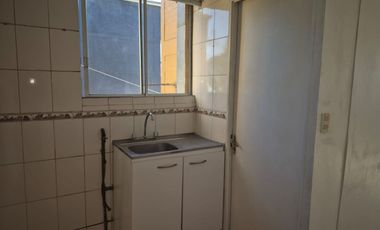 Se arrienda departamento 3er piso Artificio Villa las Américas.