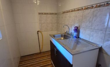 Amplia casa en arriendo cerca de calle principal en Nogales el melon