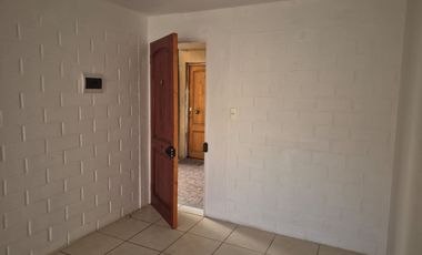 Se arrienda comodo departamento en primer piso, Quillota Sector molinare