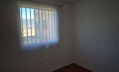 Se arrienda comodo departamento en primer piso, Quillota Sector molinare