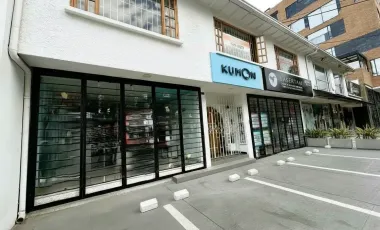 ARRIENDO LOCAL SANTA PAULA 106 M2