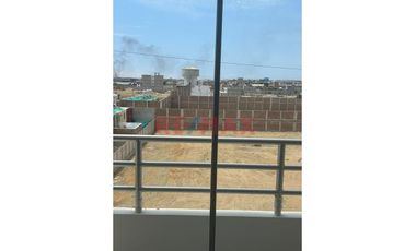 Alquiler De Dpto En 5To Piso Con Estacionamiento En Condominio 