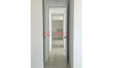 Alquiler De Dpto En 5To Piso Con Estacionamiento En Condominio 