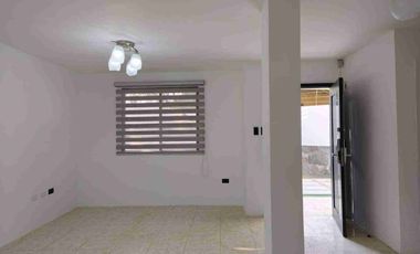 VENDO CASA CON PISCINA DENTRO DE URBANIZACIÓN.