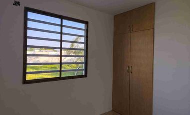 VENDO CASA CON PISCINA DENTRO DE URBANIZACIÓN.