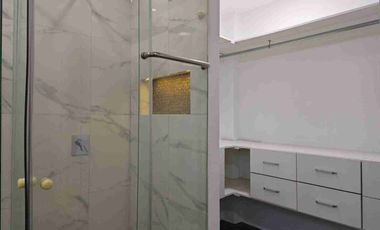 VENDO CASA CON PISCINA DENTRO DE URBANIZACIÓN.