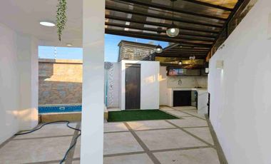 VENDO CASA CON PISCINA DENTRO DE URBANIZACIÓN.