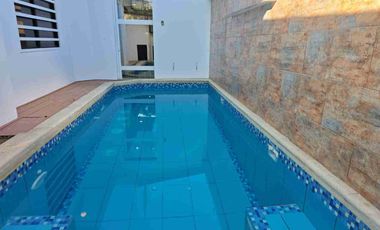 VENDO CASA CON PISCINA DENTRO DE URBANIZACIÓN.