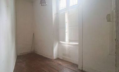 Venta casona con vista al mar para inversión en sector puerto Valparaíso