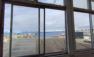 Venta casona con vista al mar para inversión en sector puerto Valparaíso