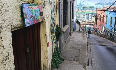 Venta casona con vista al mar para inversión en sector puerto Valparaíso