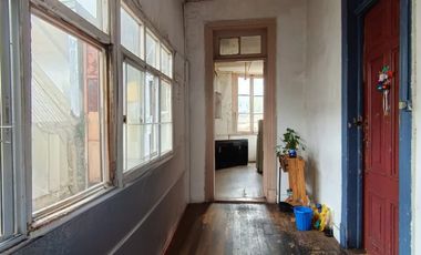 Venta casona con vista al mar para inversión en sector puerto Valparaíso