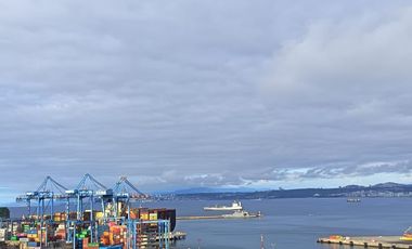 Venta casona con vista al mar para inversión en sector puerto Valparaíso