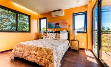 Cozy Two-Story Home with Scenic Views and Swimming Pool in Amara