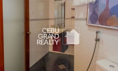 Cozy Two-Story Home with Scenic Views and Swimming Pool in Amara