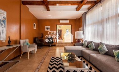 Cozy Two-Story Home with Scenic Views and Swimming Pool in Amara