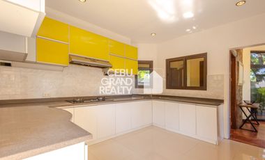 Cozy Two-Story Home with Scenic Views and Swimming Pool in Amara