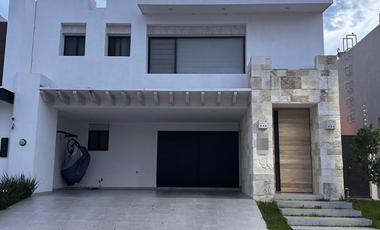 CASA EN RENTA LOMAS DEL MOLINO