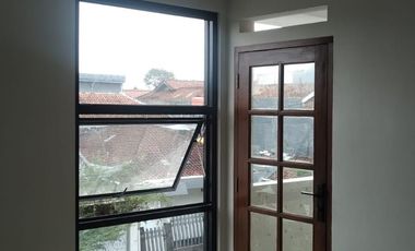 Jual Rumah BARU posisi Depan dekat Metro Indah Mall MiM Margahayu Raya Al Islam Bandung Jalan Lebar