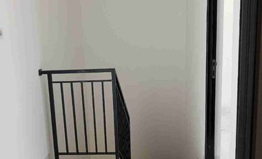 RUMAH SIAP HUNI, DEKAT JALAN RAYA  AKSES 2 MOBIL DEKAT PINTU TOL JATIWARNA