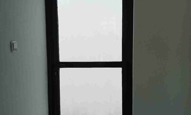 RUMAH SIAP HUNI, DEKAT JALAN RAYA  AKSES 2 MOBIL DEKAT PINTU TOL JATIWARNA