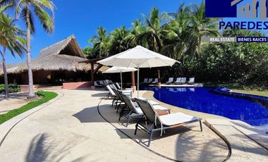 D212 Punta Ixtapa en Venta Departamento con vista la mar de 4 recamaras
