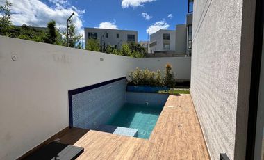 Casa con piscina en renta, Sector Tumbaco Megakiwi