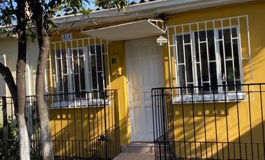 ARRIENDO CASA REFACCIONADA MUY CENTRAL LINARES