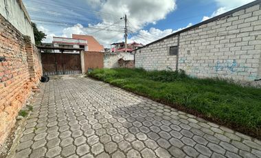 Terreno en Zona Comercial de Otavalo