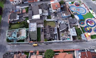 Terreno en Zona Comercial de Otavalo