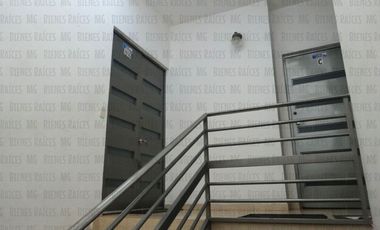 Edificio Comercial en VENTA en Zona Centro - Fundidora con espacio para 12 Oficinas en planta alta y 2 espacios en planta baja, Col Obrera, Monterrey