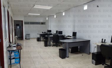 Edificio Comercial en VENTA en Zona Centro - Fundidora con espacio para 12 Oficinas en planta alta y 2 espacios en planta baja, Col Obrera, Monterrey