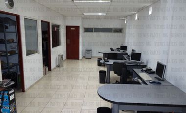 Edificio Comercial en VENTA en Zona Centro - Fundidora con espacio para 12 Oficinas en planta alta y 2 espacios en planta baja, Col Obrera, Monterrey