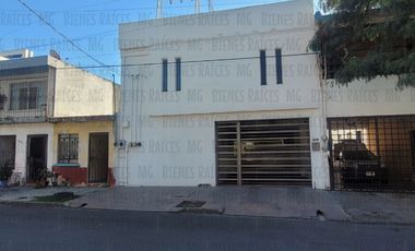 Edificio Comercial en VENTA en Zona Centro - Fundidora con espacio para 12 Oficinas en planta alta y 2 espacios en planta baja, Col Obrera, Monterrey