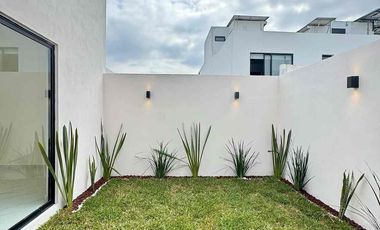 Vive dentro de fraccionamiento residencial privado en la zona de mayor plusvalia del puerto🏖️