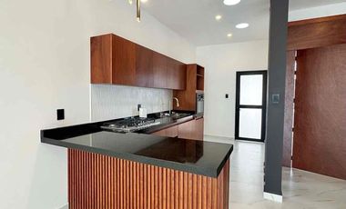 Vive dentro de fraccionamiento residencial privado en la zona de mayor plusvalia del puerto🏖️