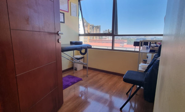 Se Vende Oficina en Edificio Sinergia (Rentando)