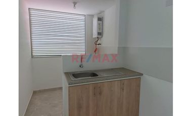 Alquilo Departamento En 3Er Piso Sin Ascensor En Condominio Sol De Chan Chan Ii, Estreno, Costado Del Colegio Ramon Castilla S/. 1,300 Soles S/. 1,300