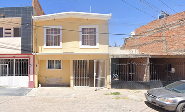 Casa En Remate Bancario- Fraccionamiento Cosmos, Pabellón De Arteaga, Aguascalientes.