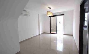 Alquiler de casa en Ciudad Celeste de 3 habitaciones cerca de colegio Alemán Humboldt