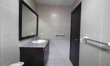 Alquiler de casa en Ciudad Celeste de 3 habitaciones cerca de colegio Alemán Humboldt