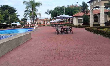 Alquiler de casa en Ciudad Celeste de 3 habitaciones cerca de colegio Alemán Humboldt